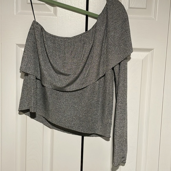 Zara Trafapuc Collection one-shoulder, ruffle metallic shimmer top - Picture 6 of 6